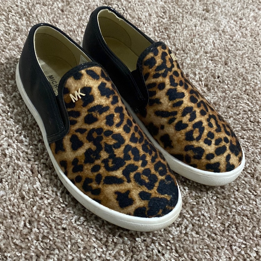 MK Cheetah slip ons